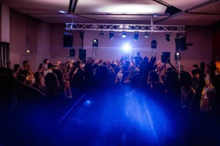 Animation DJ à Grenoble