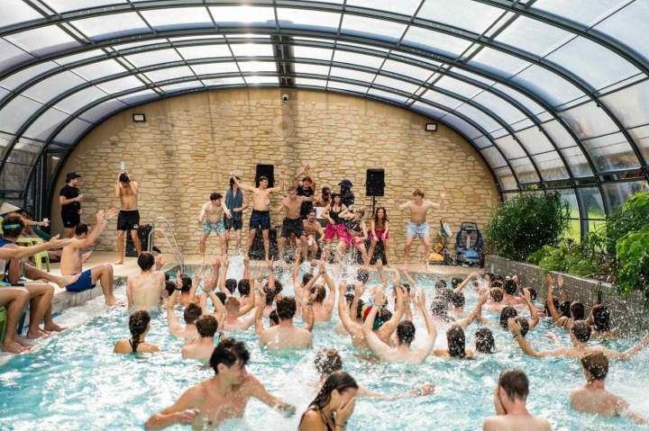 Soirées étudiantes et galas avec une ambiance survoltée